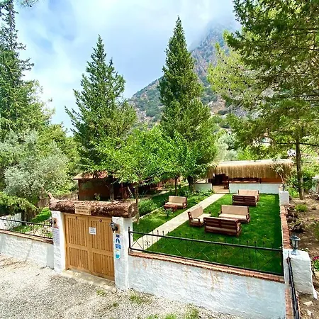 Kidrak Montenegro-1 Guest house Faralya