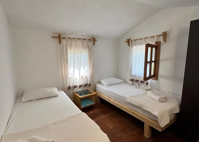 Kidrak Montenegro-1 Penzion